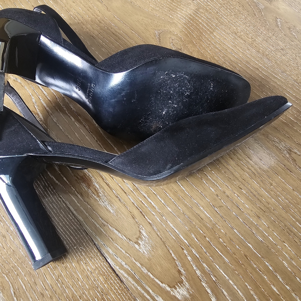 Gucci Women's Black Heels - Picture 9 of 12